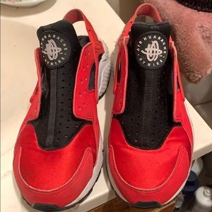 Nike huarache shoes